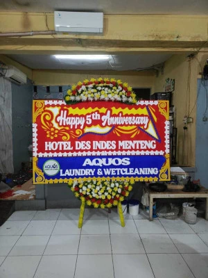 Papan Bunga di Jarum Bayat